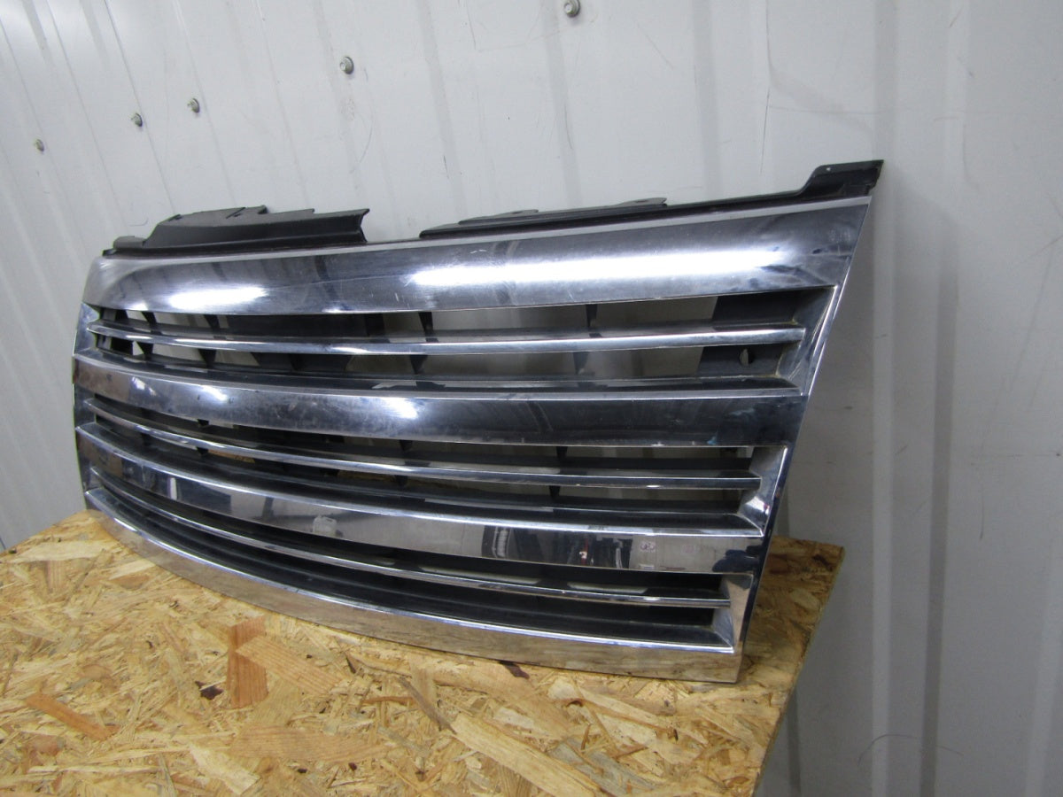 Maska (grill) atrapa NISSAN ELGRAND HIGHWAY STAR LIFT 04-07