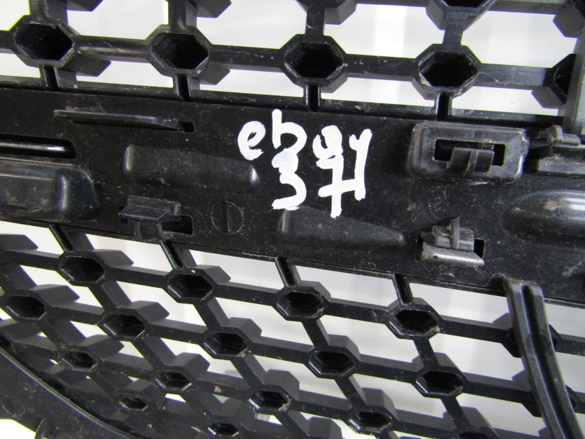 Maska (grill) atrapa Mercedes C-klasa 205 lift AMG black 18-