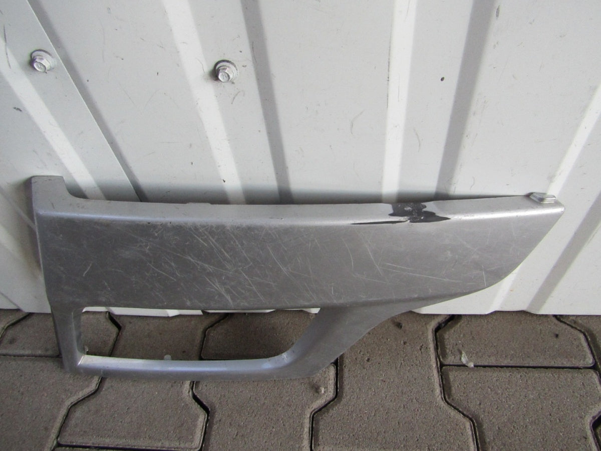 Maska (grill) obloga ramka a desna NISSAN NV400 2010-