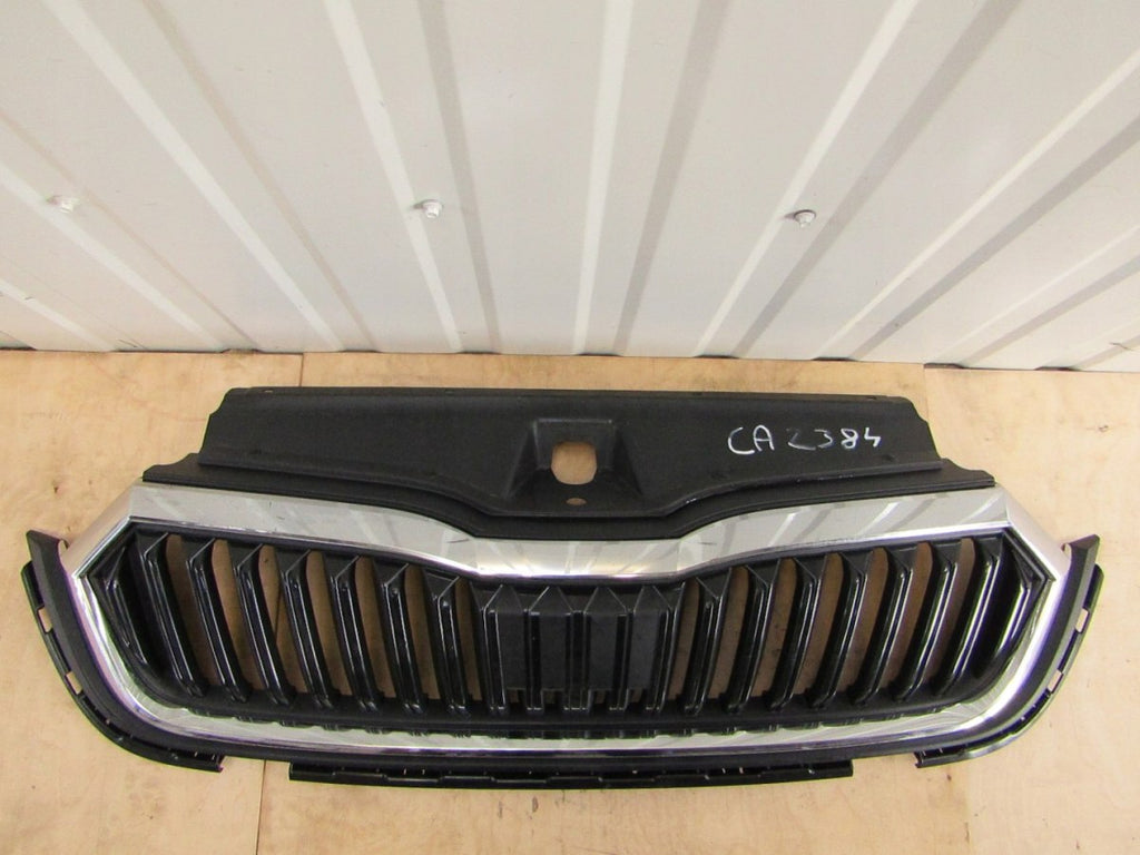 Prednji branik Grill atrapa hrom Skoda Octavia IV