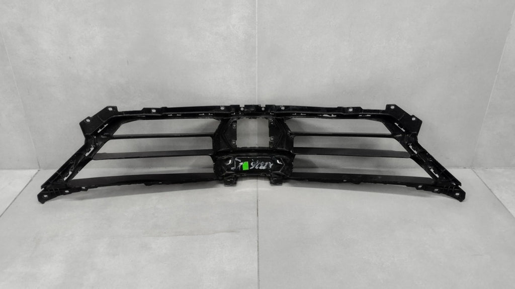 Maska (grill) atrapa kratka środkowa Lamborghini Urus Performante 4ML807639D
