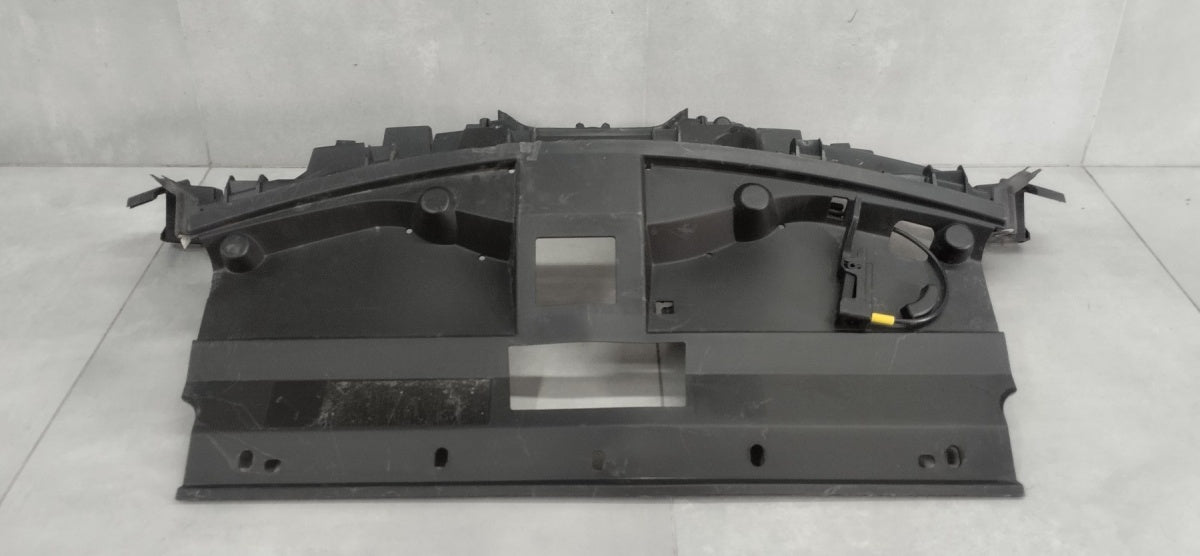 Maska (grill) Mocowanie Stelaż Pod Atrapę Nissan Townstar EV / Electric 2022-2026 620368011R