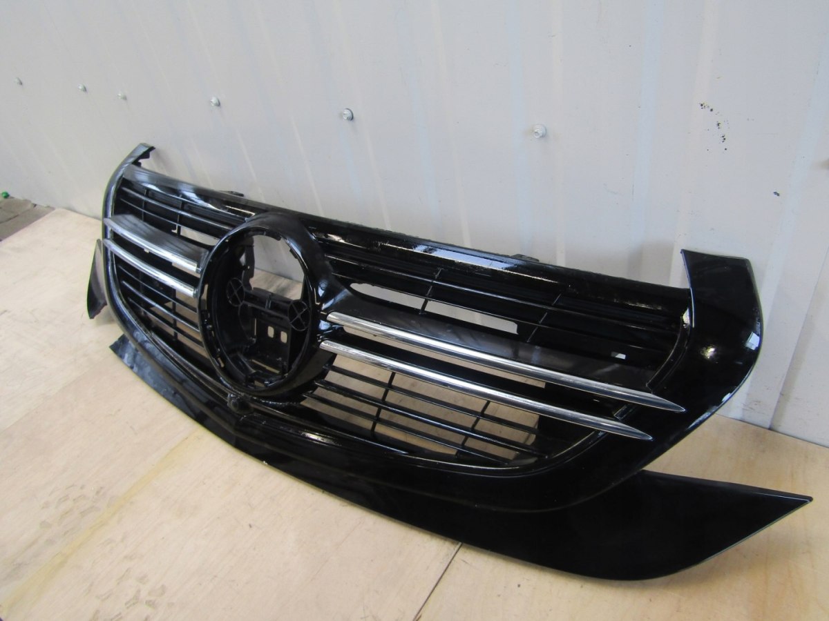 Maska (grill) atrapa na kamerę i radar Mercedes EQC AMG 19