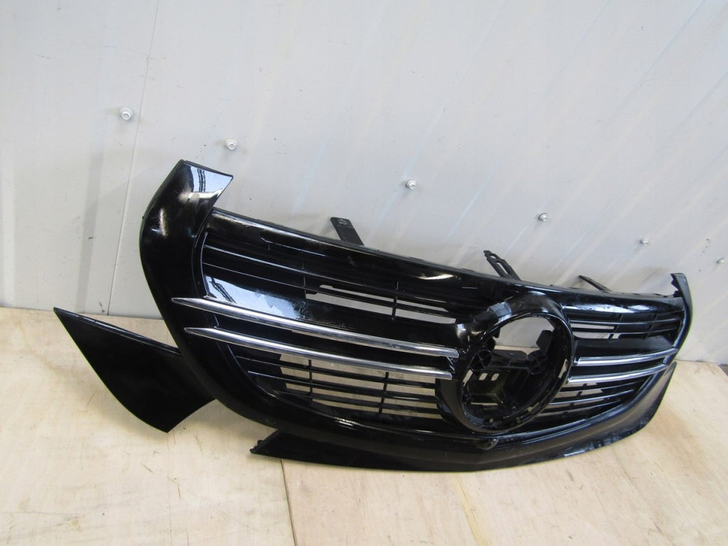 Maska (grill) atrapa na kamerę i radar Mercedes EQC AMG 19