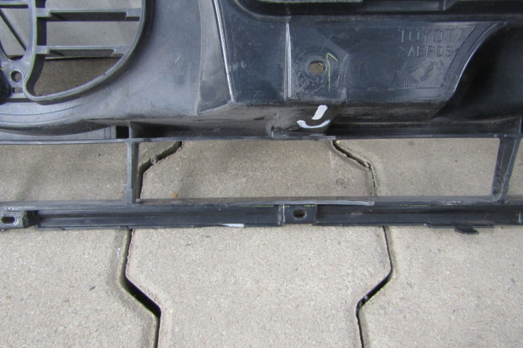 Maska (grill) atrapa wzmocnienie TOYOTA HILUX 7 09- LIFT