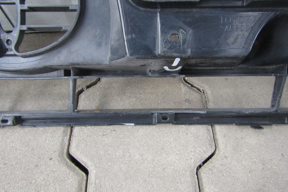 Maska (grill) atrapa wzmocnienie TOYOTA HILUX 7 09- LIFT