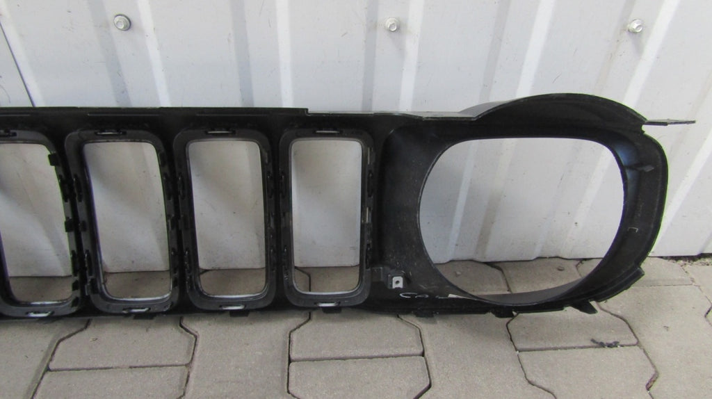 Prednji branik Grill atrapa JEEP RENEGADE 18- LIFT