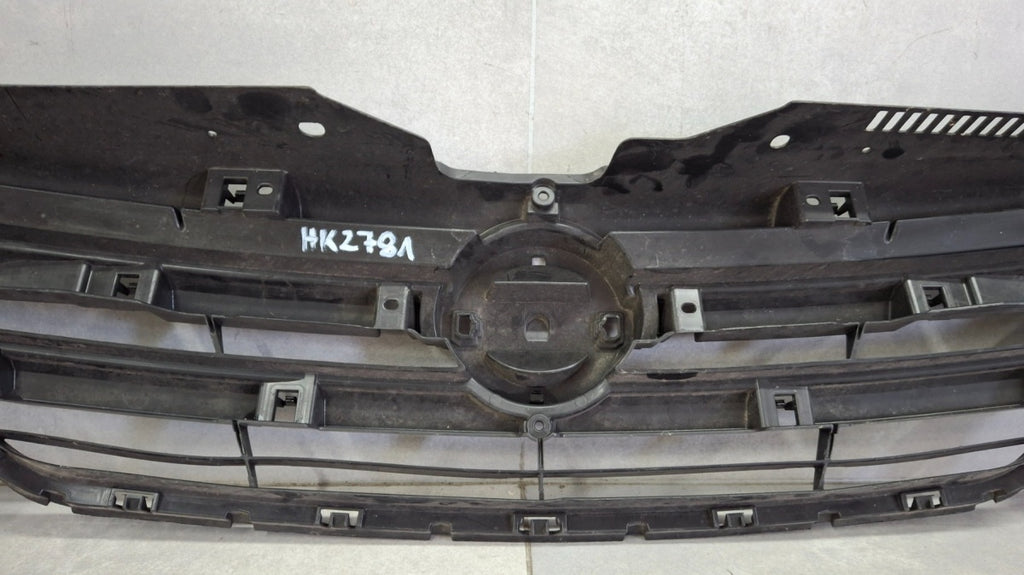 Maska (grill) atrapa ramka Nissan Lafesta 11-18