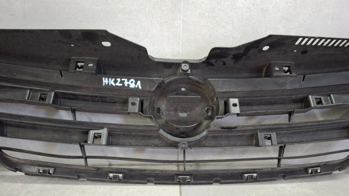 Maska (grill) atrapa ramka Nissan Lafesta 11-18