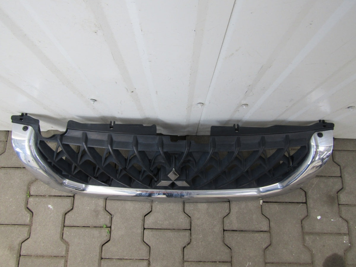 Prednji branik Grill atrapa MITSUBISHI PAJERO SPORT 98-2002