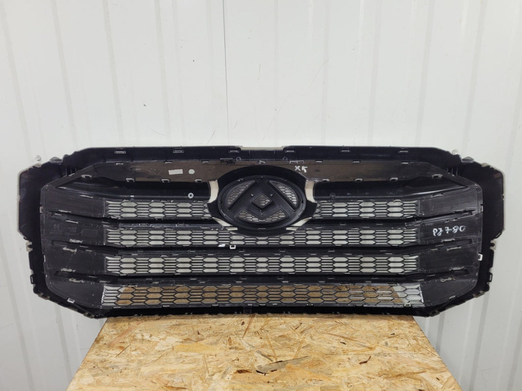 Maska (grill) atrapa MAXUS V90 DELIVER 9 SV63 19-