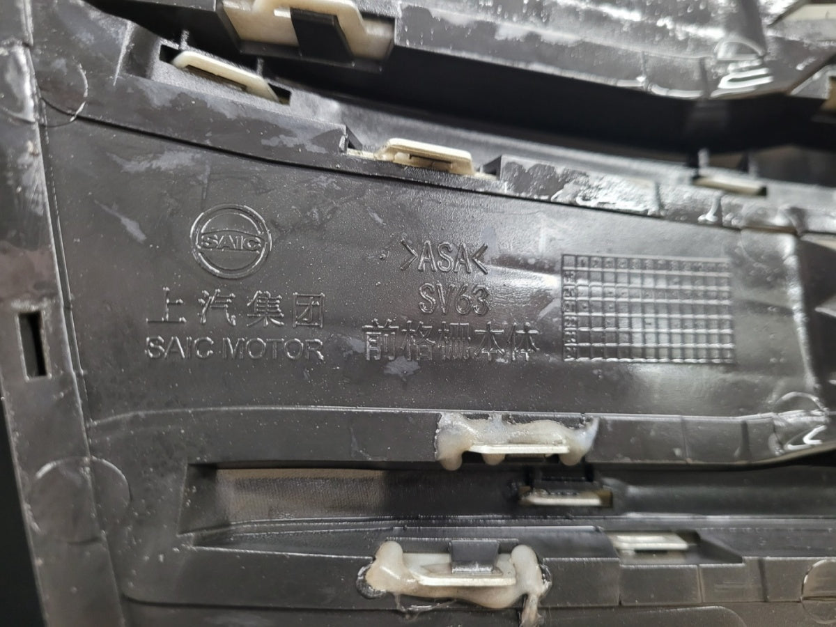 Maska (grill) atrapa MAXUS V90 DELIVER 9 SV63 19-
