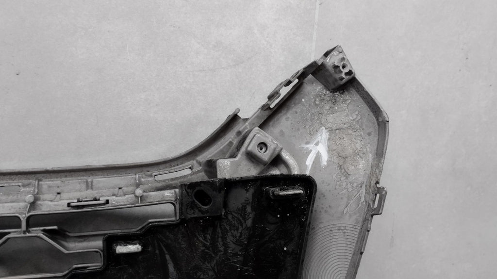 Prednji branik Grill atrapa TOYOTA COROLLA CROSS 22-