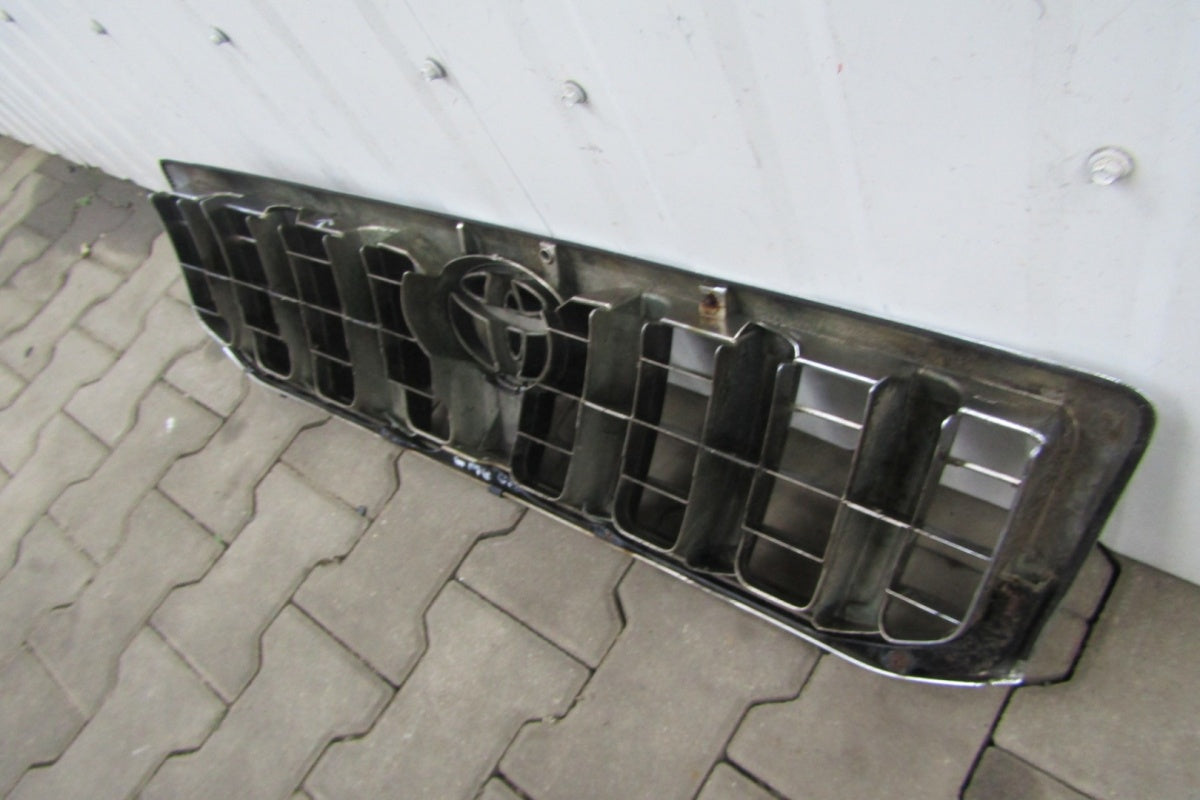 Prednji branik Grill atrapa TOYOTA LAND CRIUSER J120 2002-