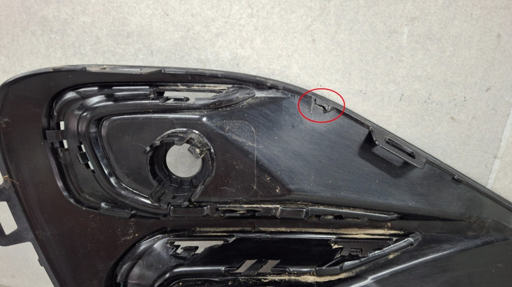 Rešetka lijeva prednja prednja zderzaka Ford Focus MK4 IV Titatnium LIFT 22-