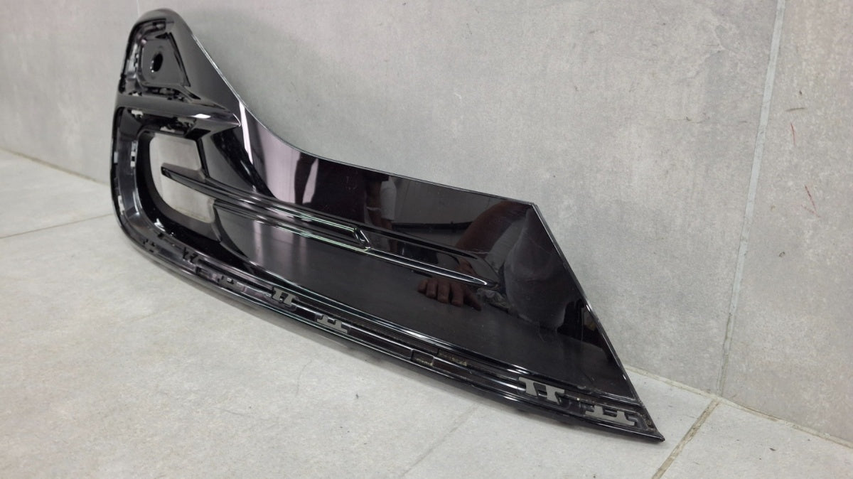 Rešetka desna prednja prednja zderzaka Ford Focus MK4 IV Titatnium LIFT 22-