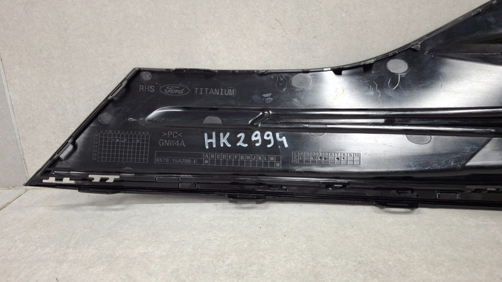 Rešetka desna prednja prednja zderzaka Ford Focus MK4 IV Titatnium LIFT 22-