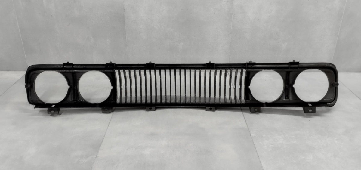 Maska (grill) atrapa chłodnicy DATSUN / NISSAN 620 1973-1979