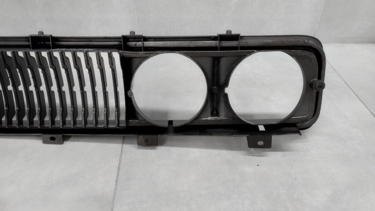 Maska (grill) atrapa chłodnicy DATSUN / NISSAN 620 1973-1979