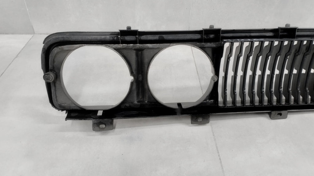 Maska (grill) atrapa chłodnicy DATSUN / NISSAN 620 1973-1979