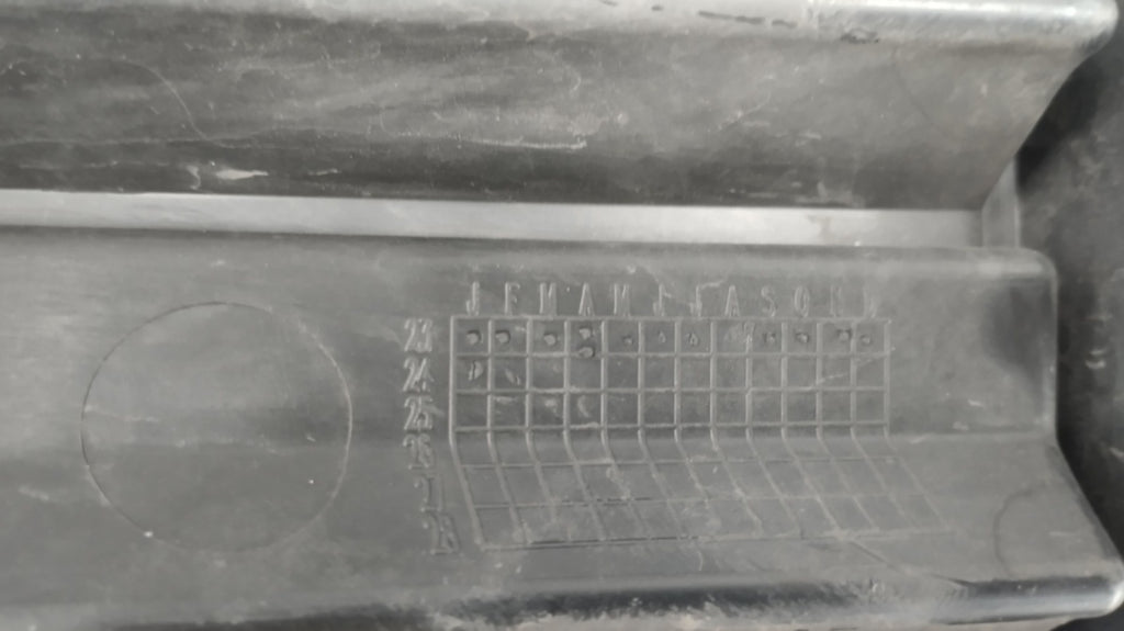 Maska (grill) atrapa zderzaka prednja Ford TRANIST CUSTOM II PZ31-17B968-A