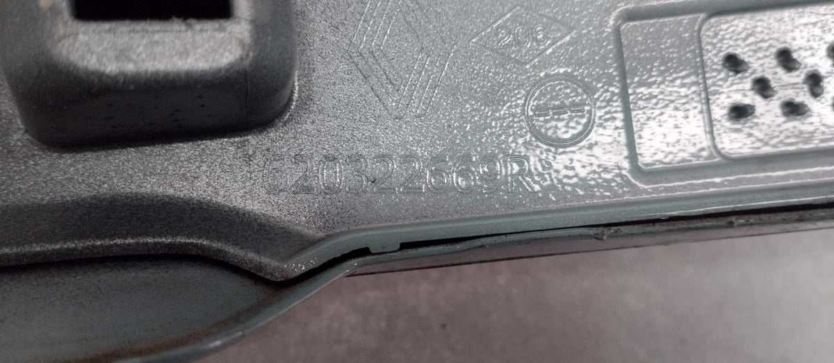 Maska (grill) Atrapa Chłodnicy Ramka zderzaka przedniego Renault 4 E-Tech 620322669R