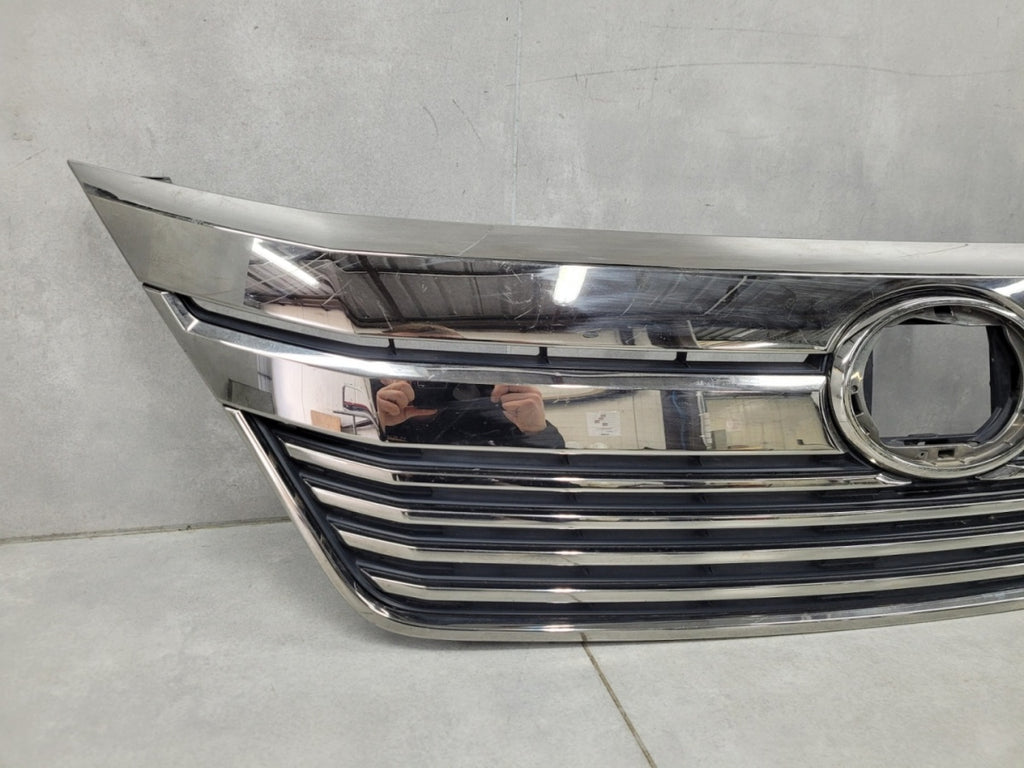 Maska (grill) atrapa zderzaka prednja Toyota Vellfire 08-15