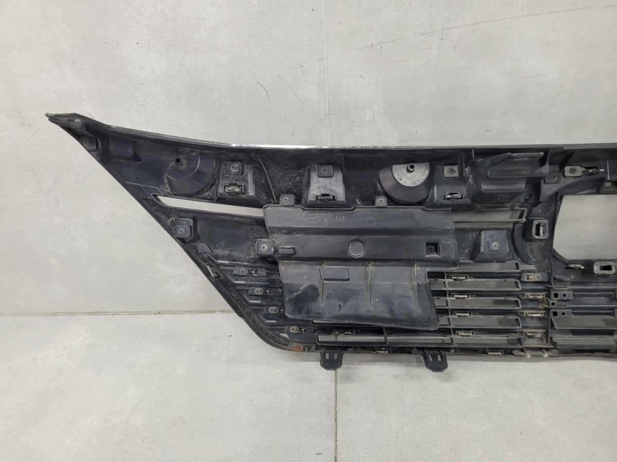 Maska (grill) atrapa zderzaka prednja Toyota Vellfire 08-15
