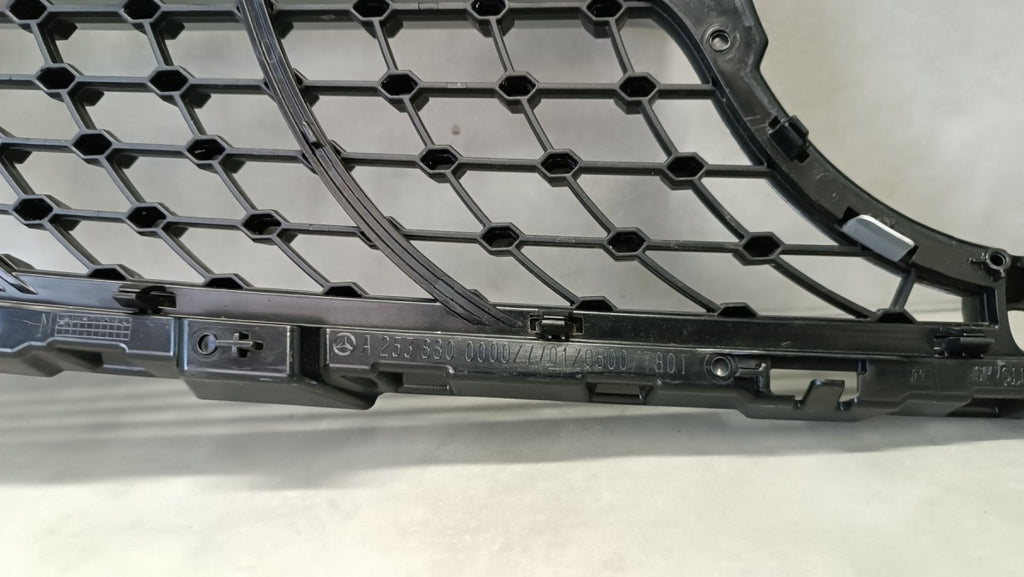 Maska (grill) atrapa zderzaka prednja MERCEDES GLC W253 253 X253 15-18