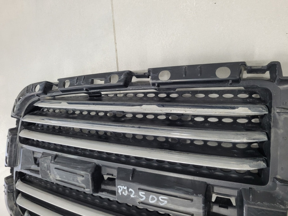 Maska (grill) atrapa mocowanie desna DODGE RAM 3500 14-15