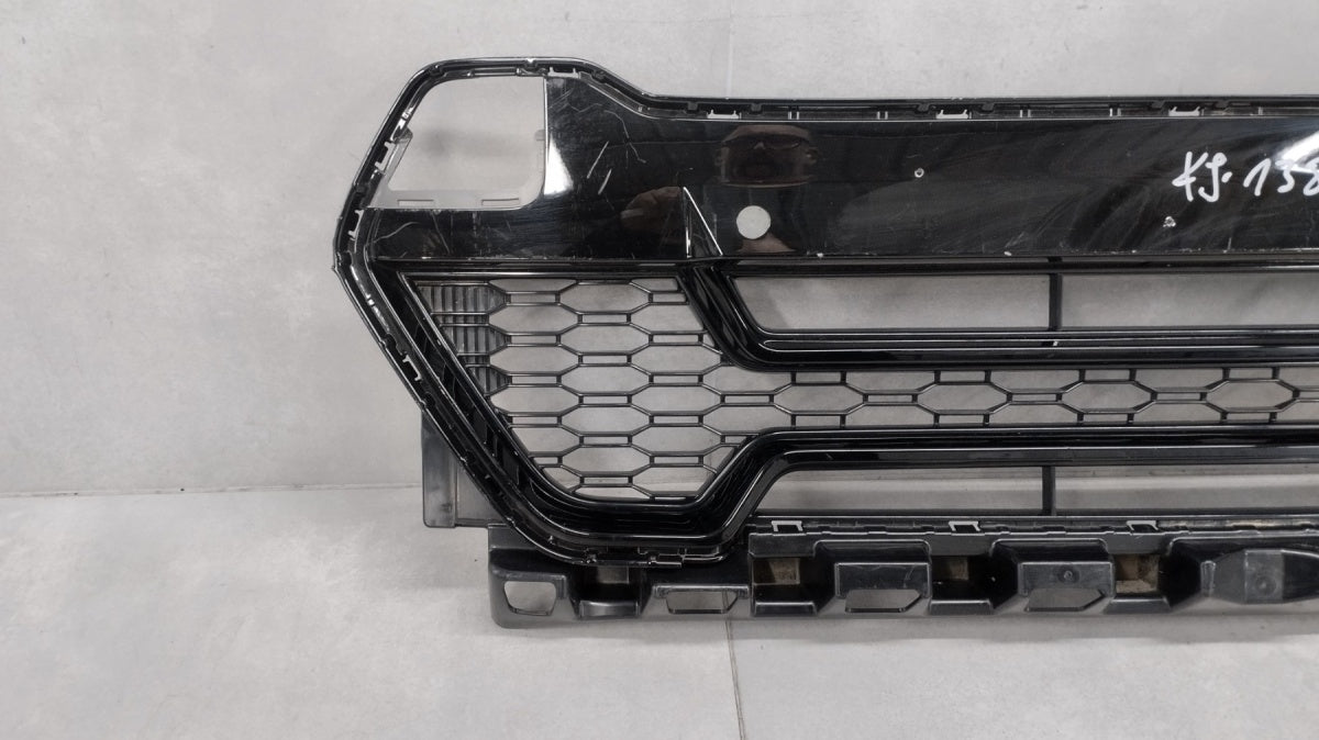 Maska (grill) Kratka zderzaka prednja BMW X1 U11 M--PAKIET 22-26