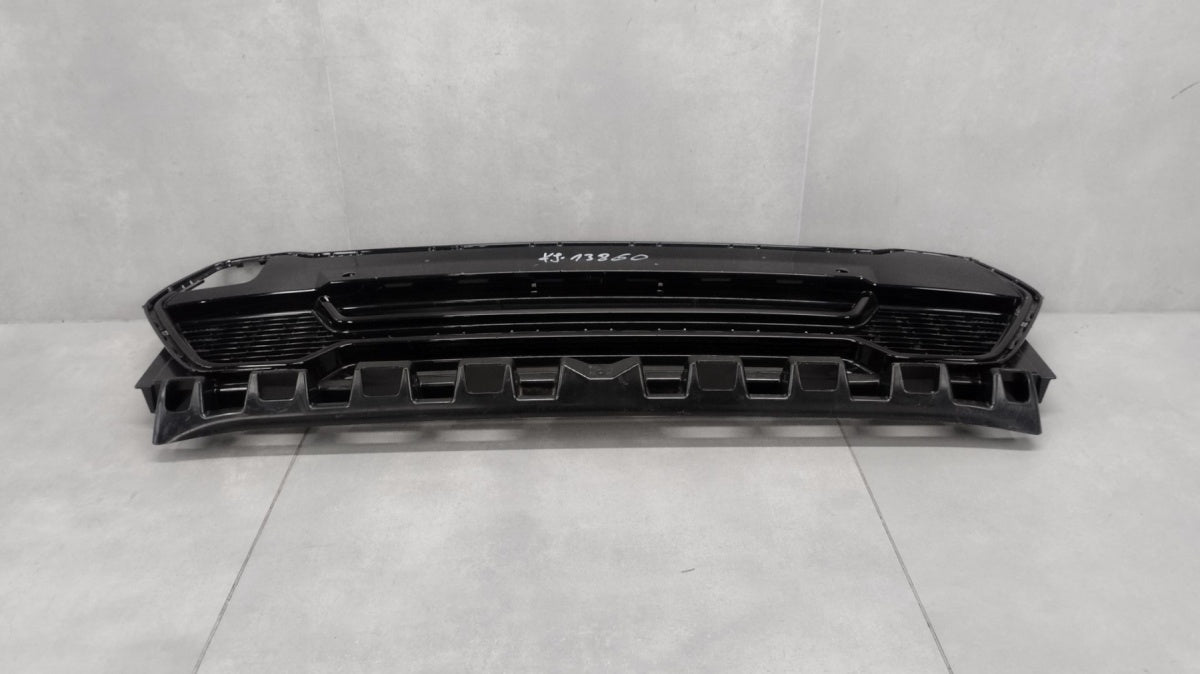 Maska (grill) Kratka zderzaka prednja BMW X1 U11 M--PAKIET 22-26