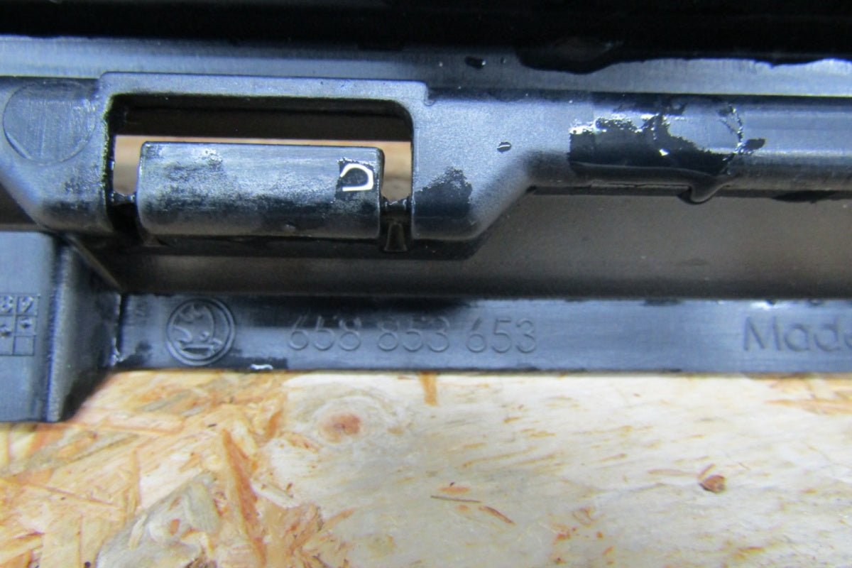 Maska (grill) atrapa zderzaka prednja Skoda Kamiq 19- 658853653