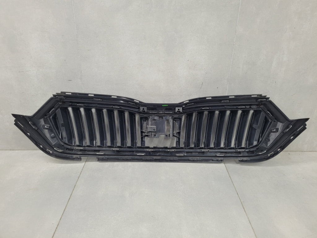 Maska (grill) atrapa zderzaka prednja Skoda Octavia 4 IV 5E3 19-23