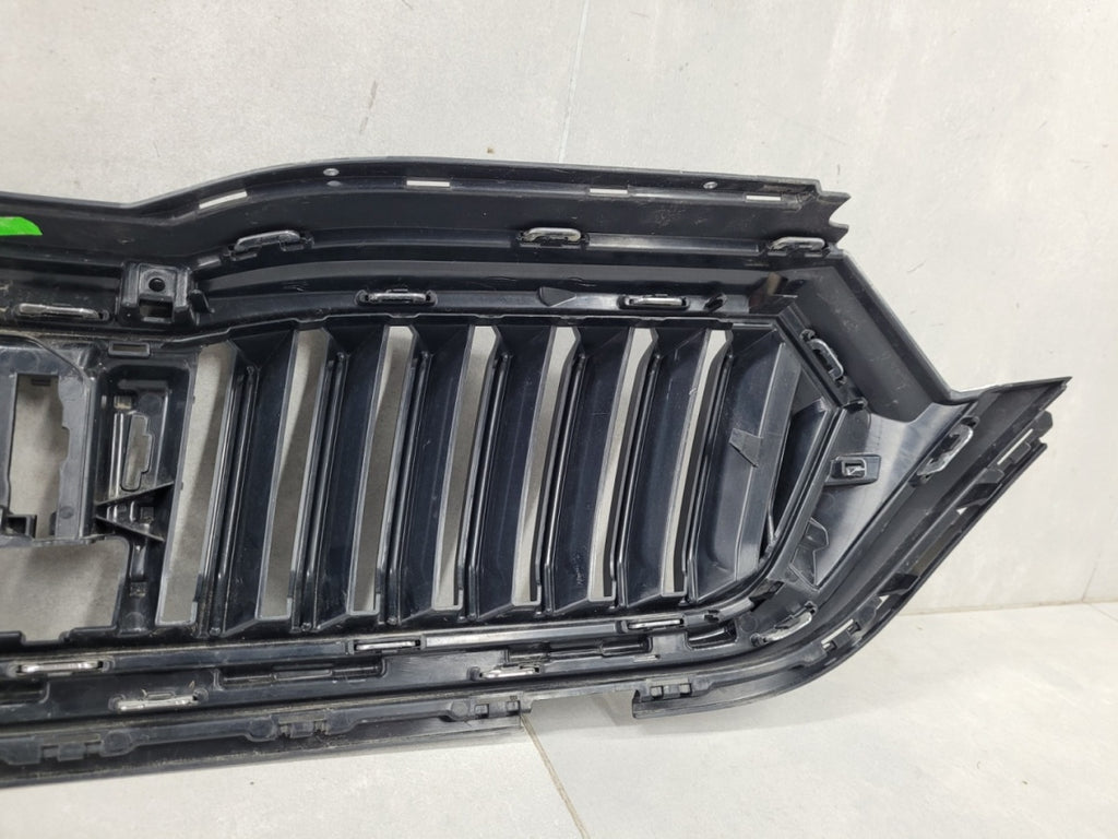 Maska (grill) atrapa zderzaka prednja Skoda Octavia 4 IV 5E3 19-23