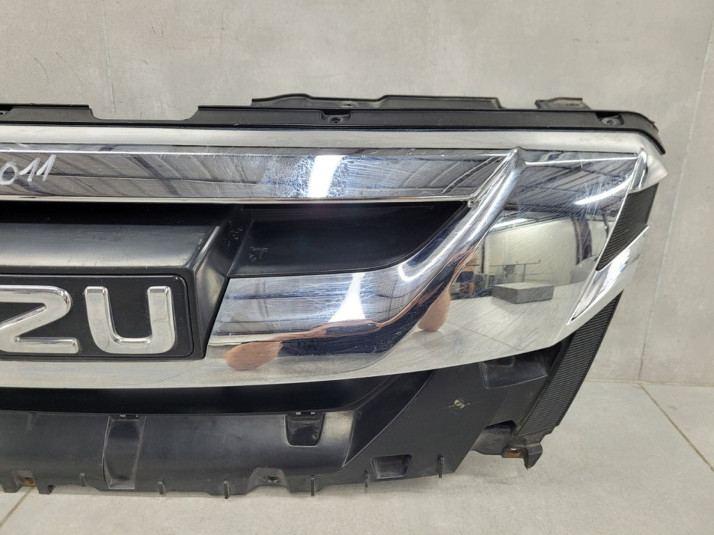 Maska (grill) atrapa zderzaka prednja Isuzu D-Max D Max II 2 Lift 15-19
