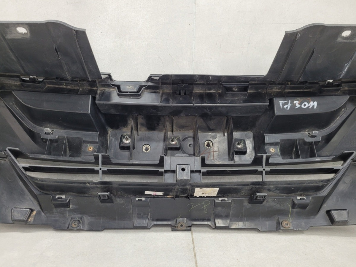 Maska (grill) atrapa zderzaka prednja Isuzu D-Max D Max II 2 Lift 15-19
