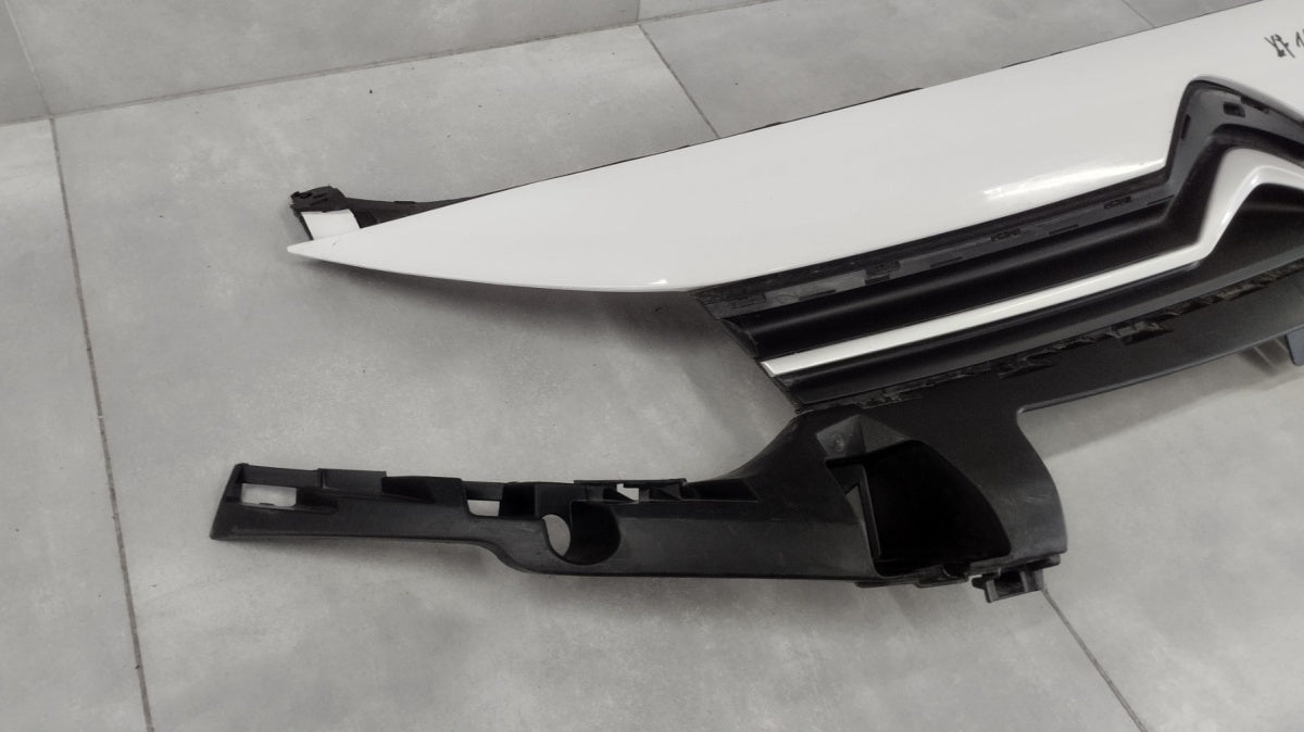 Maska (grill) GRIL KRATKA CITROEN BERLINGO IV 18-26 ATRAPA GRIL CITROEN BERLINGO IV 18-26 9816779080 99899495 OEM OEM
