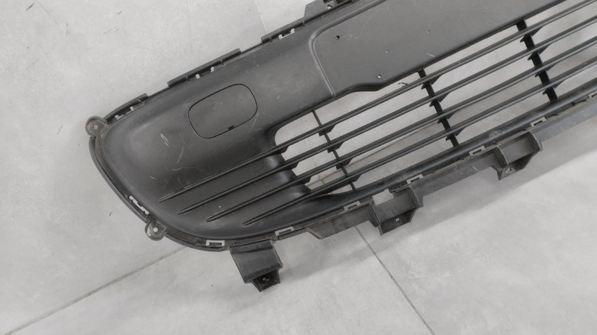 Maska (grill) KRATKA ZDERZAKA prednja RENAULT TWINGO III 3 14-24 OEM 622541335R