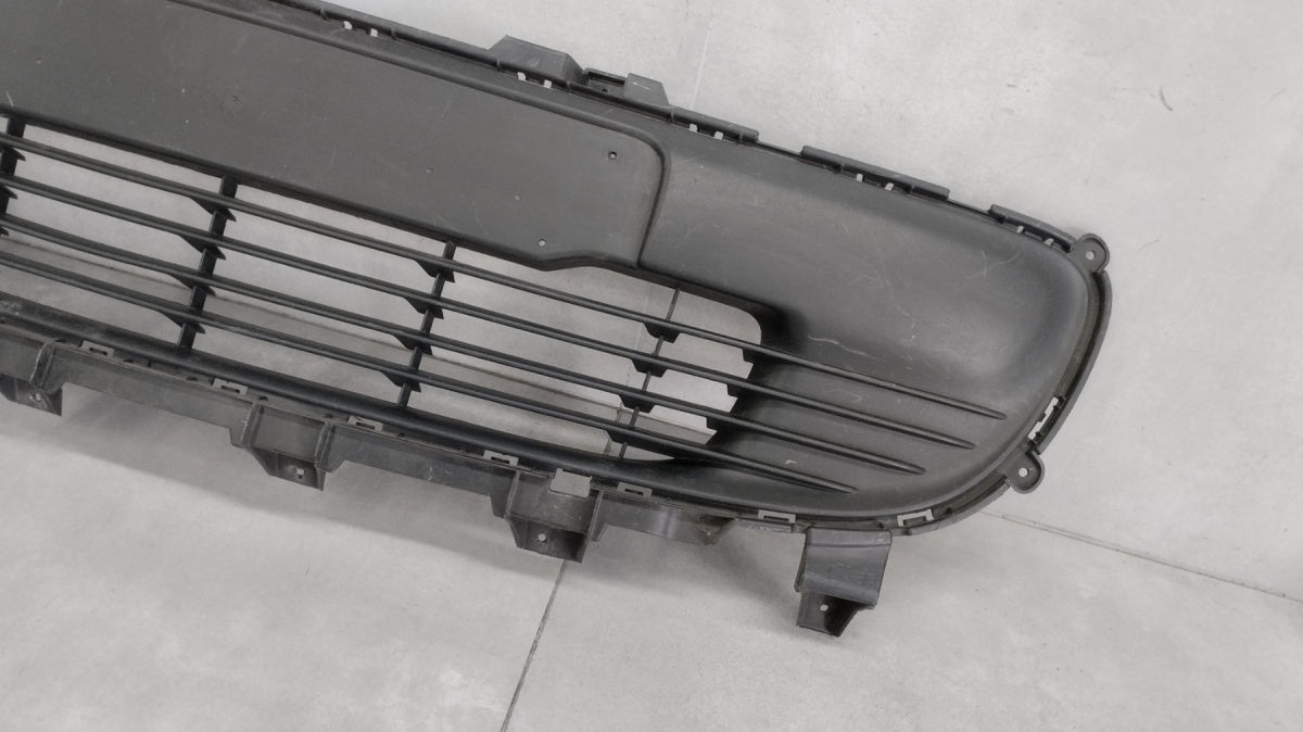 Maska (grill) KRATKA ZDERZAKA prednja RENAULT TWINGO III 3 14-24 OEM 622541335R