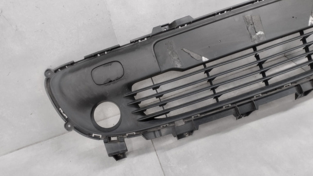 Rešetka branika prednja ŚRODKOWA RENAULT TWINGO III 14- OEM 622542640R