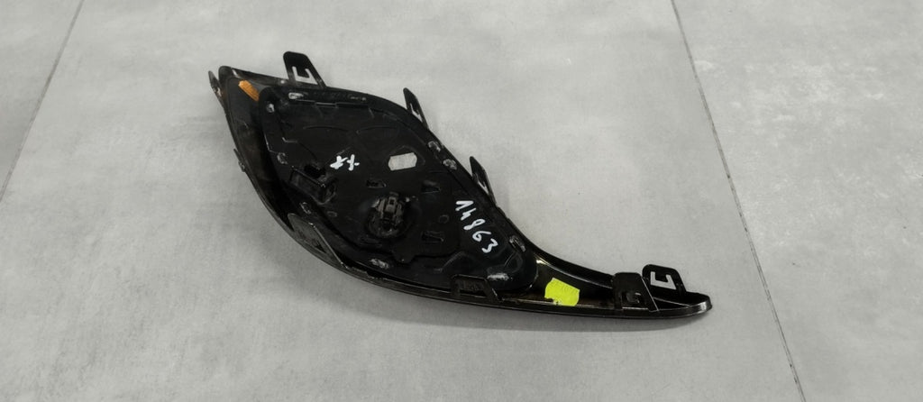 Rešetka EMBLEMAT desna RH MERCEDES MAYBACH EQS SUV X296 OE A2968852602