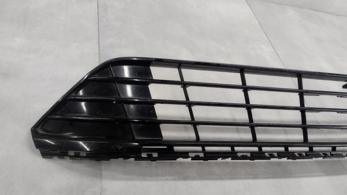 Rešetka branika ŚRODKOWA hrom VW PASSAT B8 GTE 14-19 OEM 3G0853677B
