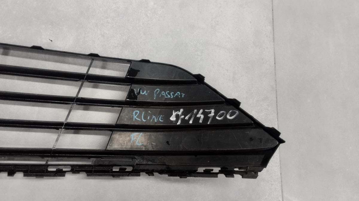 Rešetka branika ŚRODKOWA hrom VW PASSAT B8 GTE 14-19 OEM 3G0853677B