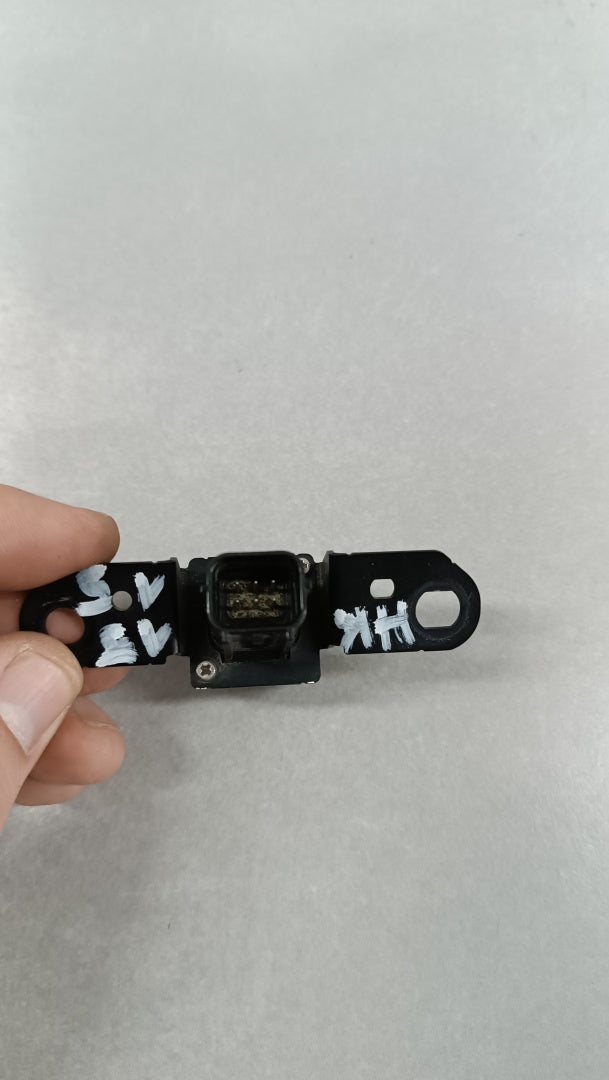 Maska (grill) Kamerka kamera prednja prednja w grilla Nissan Qashqai J11 lift 16-19