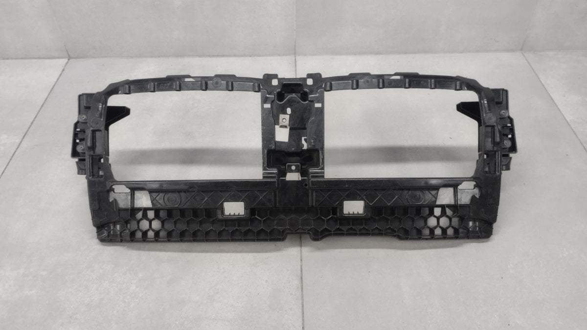 Usmjerivač zraka stelaż wlot BMW 4 G22 20- 18715610