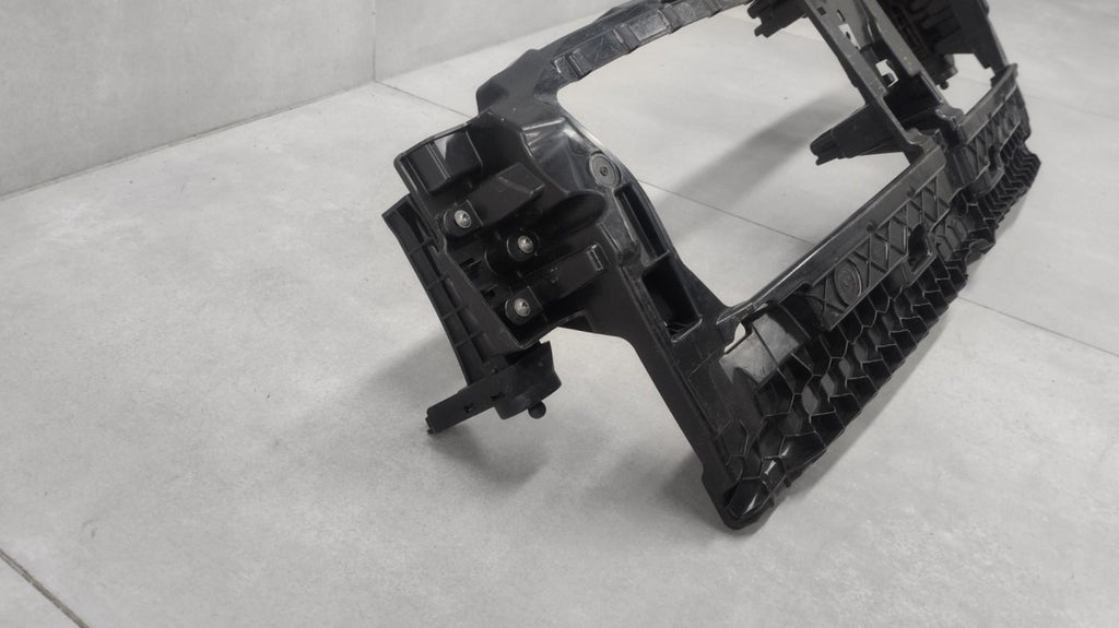 Usmjerivač zraka stelaż wlot BMW 4 G22 20- 18715610