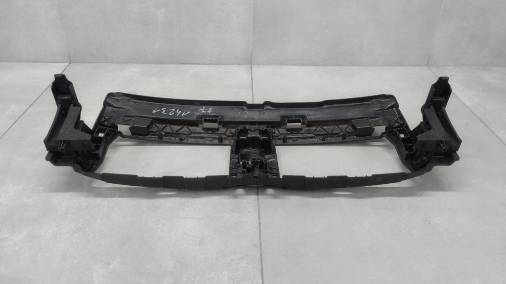 Usmjerivač zraka stelaż wlot BMW 4 G22 20- 18715610