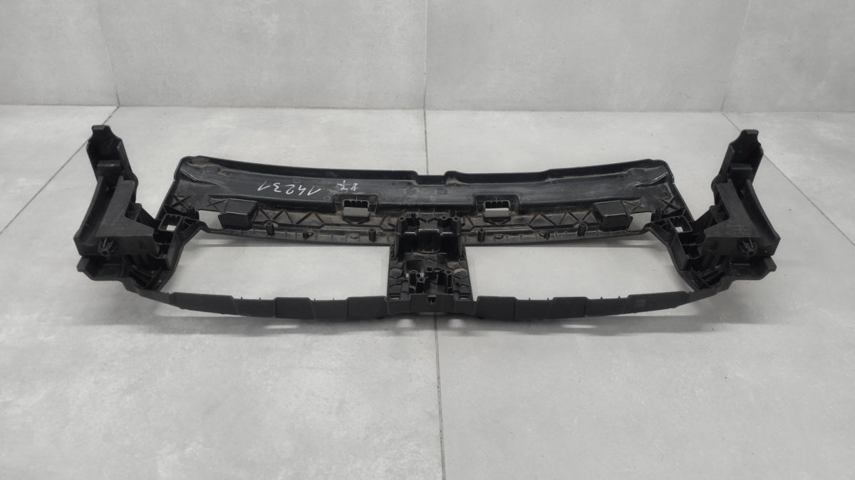 Usmjerivač zraka stelaż wlot BMW 4 G22 20- 18715610