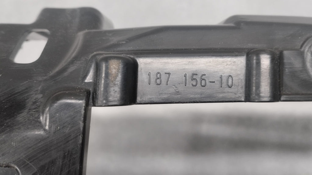 Usmjerivač zraka stelaż wlot BMW 4 G22 20- 18715610